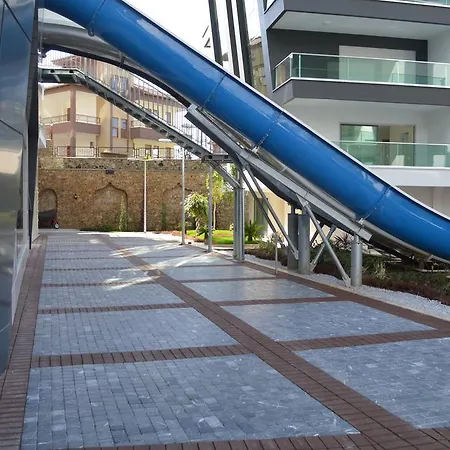 아파트 Konak Luxury Direct Beach