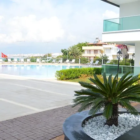 Konak Luxury Direct Beach Apartament Kargicak (Alanya)