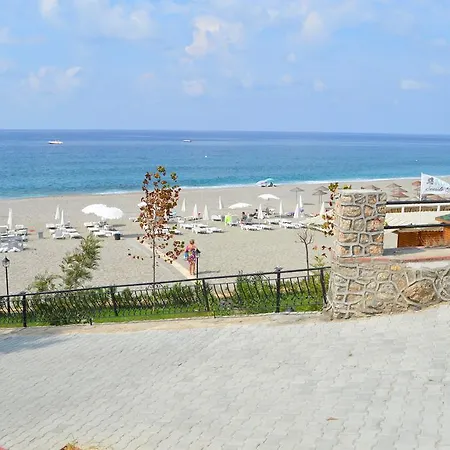 Konak Luxury Direct Beach Apartament